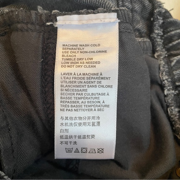 Pre-Owned Black BDG Pull-On Baggy Short - Picture 4 of 5